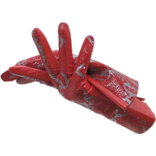 Leather gloves 2020 new wine red sheepskin snake pattern ladies leather fashion winter gloves warm free shipping driving leather