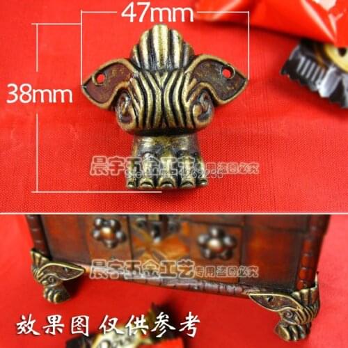 47*38mm Antique wooden foot zinc alloy Wine sides metal foot care Green bronze corners tiger feet Wholesale