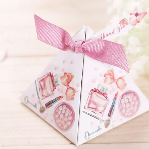 30pcs Creative Lovely Pink Triangular Pyramid Wedding Favors Candy Box Bomboniera Party Best Wishes Gift Box With Thank you Tags