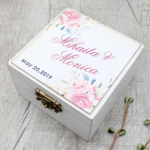 Personalized Wedding Ring Box,Floral Wreath Wedding Box,Rustic Vintage Ring Bearer Box,Wood Ring Box,Wedding Ring Holder