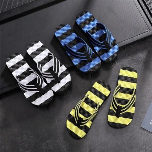 Mens New Massage Flip Flops Mens Summer Trend Korean Version of The Color Matching Beach Shoes Slippers Mens Slippers Indoor
