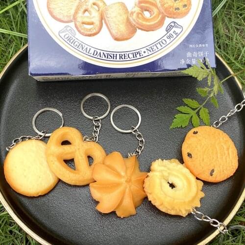Simulation Pastry Keychain Butter Cookies Keychain Child Snacks Model Key Chain School Bag Pendant Jewelry Pastry Gift K4262