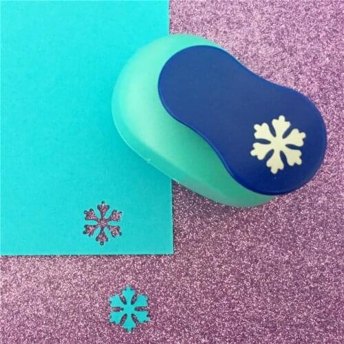 New snowflake shaped 5/8" EVA hole punch greeting card handmade craft punch cortador de papel de scrapbook snowing puncher