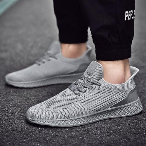 Men Casual Sneakers Lightweight Running Shoes for Men Breathable Mesh Men Trainers Casual Grey Sneakers Zapatos de hombre