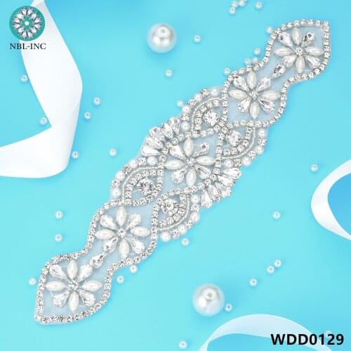 30 PIECES) Wholesale hand sewing bridal sash beaded crystal silver rhinestone pearl applique for wedding dresses belt WDD0129