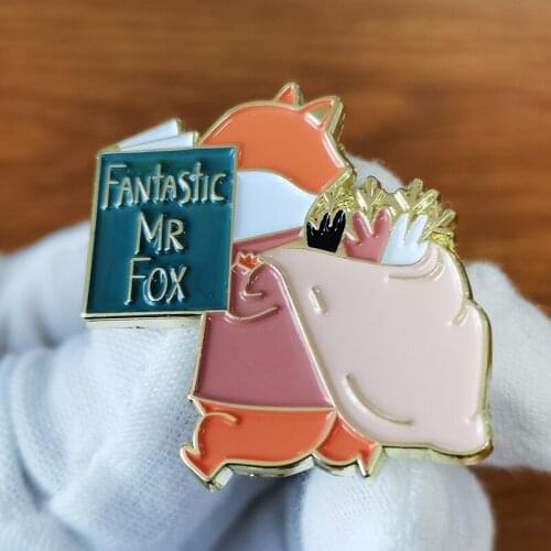 Literary pin The cunning Mr. Fox likes nothing better than reading about his own fantastic exploits