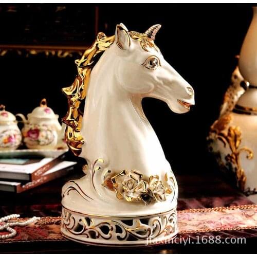 Ceramic high-end home living room decorations study feng shui ornaments ornaments European horse immediately fortune
