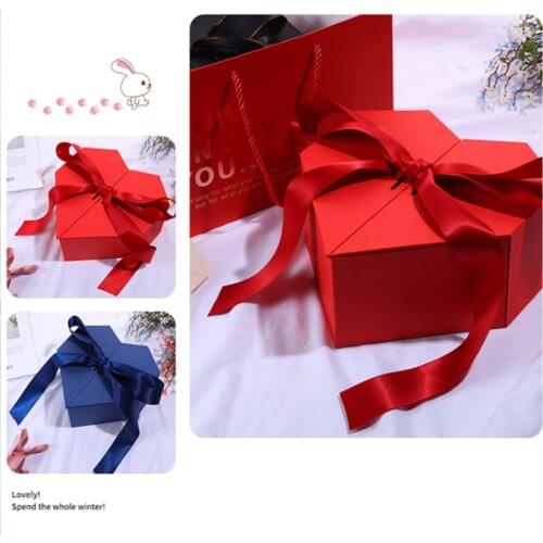 Lipstick Box Geschenkbox Tragetasche Herzförmig Heart Shape Wedding Party Red Rot Decoration Luxurious Papier Paper Candy Boxes