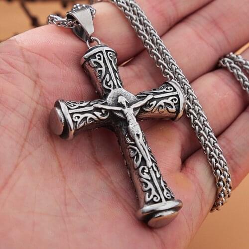 Retro Carved Jesus Christ Cross Pendant Necklace Men Women Fashion Stainless Steel Crucifix Necklace Religious Christian Jewelry