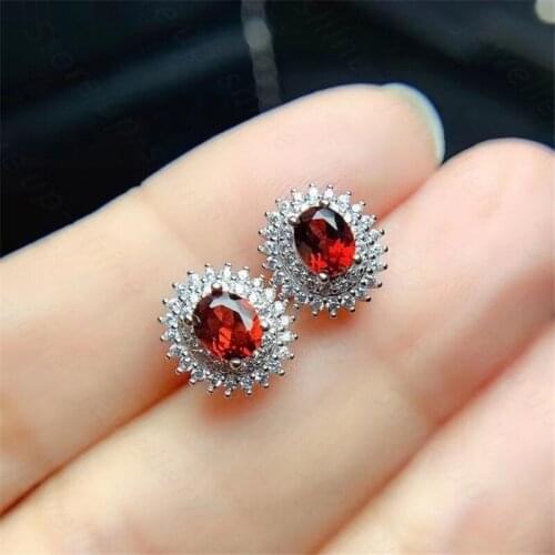 New natural garnet ear Simple fashionable exquisite compact 925 silver natural garnet ear studs lady charm