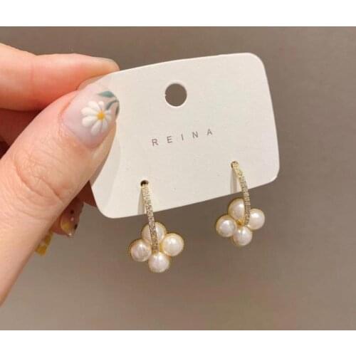Korean Fashion Earrings Dongdaemun Pearl Crystal Four Petal Flower Womens New All-match Earrings Factory Sales Flower Earrings