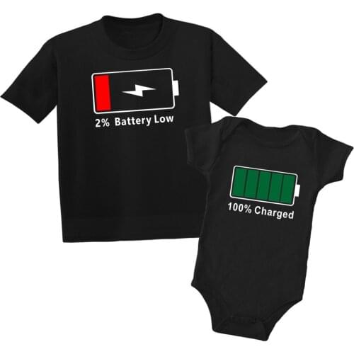 2021 Funny Family Matching Clothes Look Matching Outfit Battery Clothes Dad Mom Boy Girl T-shirt Daddy Mommy and Me Baby Clothes