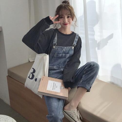 Womens overalls fashion loose denim bib hole pants overalls retro bandage trousers summer Korean straight straight jumpsuit