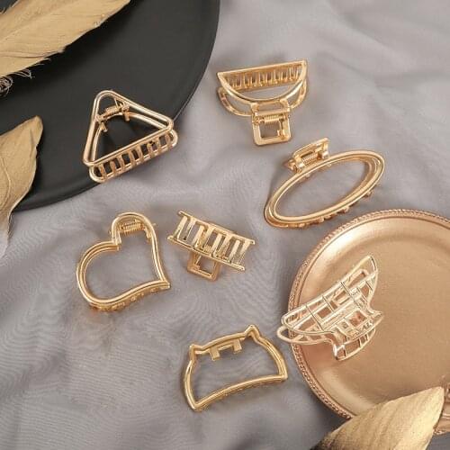 Simple Geometric Hollow Hair Claws For Women Sweet Heart Shape Metal Hair Clips Gold Color Girls Dress Up Headwear