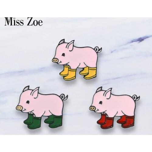 Fun Pig With Rain Boots Enamel Pins Piggy Brooches Badge Denim jeans Lapel Pin Cartoon Cute Animal Jewelry Gift for kids friends
