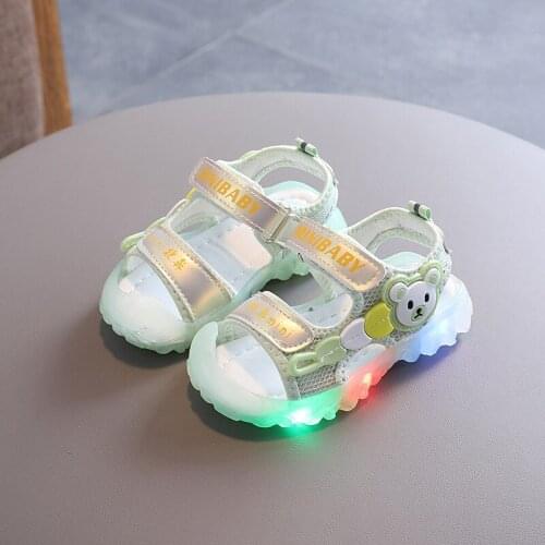 2021 New Kids Led Sandals Boys Girls Glowing Sport Sandals Baby Flashing Soft Beach Shoes Childrens Light Up Fashion Sneakers