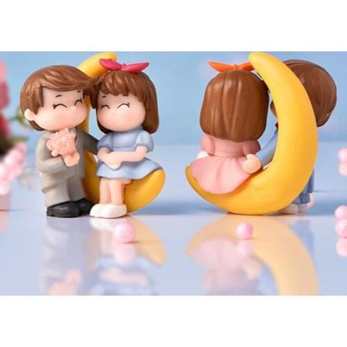 1 Pair Figurine Crafts Figure Ornament Miniatures Cute Moon Giving Flowers Couple Small Statue Little Couple Figurines