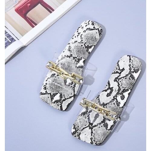 Large size ladies slippers new crystal flat summer open-toed ladies beach non-slip slippers ladies slippers