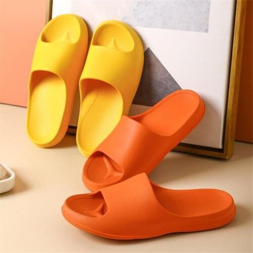 2020Four Seasons Couples Home Soft-Soled Light Slippers Ladies EVA Slides Women/Man Simple Sandals Female Multicolor House Shoes