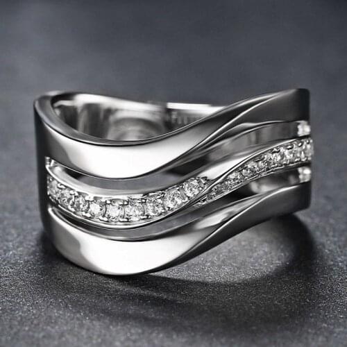 Huitan Fashion Contracted Office Lady Finger Rings Silver Color Wave Shape Shine CZ Stone Simple Daily Wear Party Women Jewelry