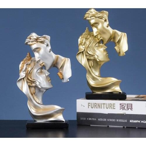 Gift Creative Kissing Couple Statue Resin Crafts Home Decoration Gift Figurines for Interior Wedding DecorationFree Shipping
