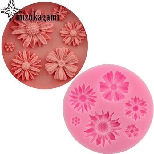 1pcs UV Resin Jewelry Liquid Silicone Mold 3D Daisy Flowers Charms Pendant Mold For DIY Jewelry Decorate Making