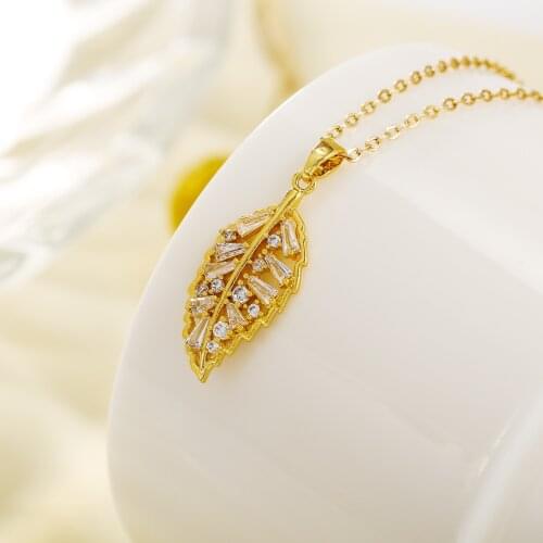 Fashion zircon leaf Pendant Necklace For Women Girls Cute Plant Copper Charms Stainless steel Chain Choker Jewelry Gifts