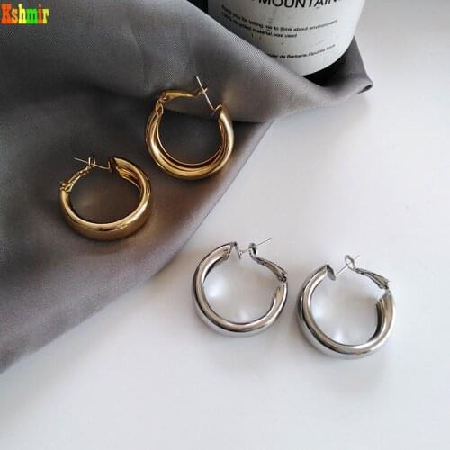 Kshmir Retro Temperament Simple Glossy Earrings Distortion Geometric Circular Female Earrings Irregular Metal Punk Women 199733