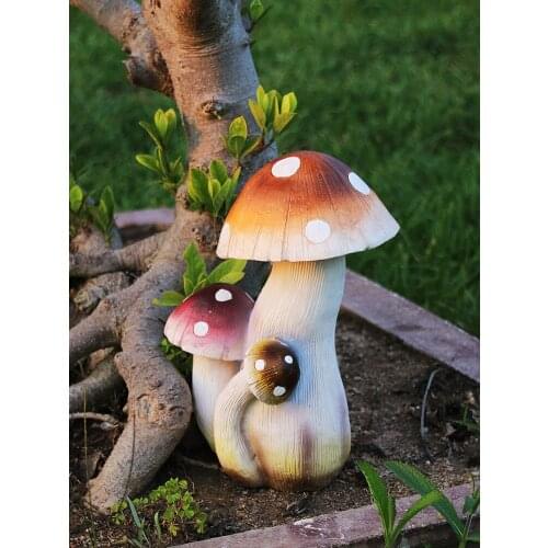 Garden Decor Simulated Mushroom Pastoral Park Landscape Outdoor Resin Crafts Miniature Figurines Fairy Home Decoration