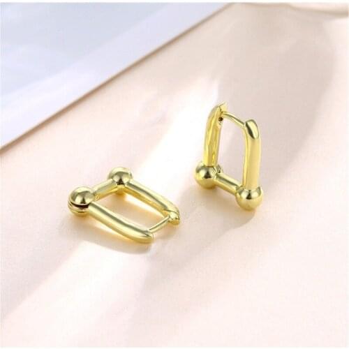 2021 New French Style Horseshoe Earrings Golden Color U-shaped Earrings for Women Ear Stud Temperament Jewelry Wholesale