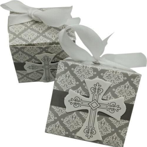 100Pcs/lot Vintage Handmade Candy Box white Silver Cross Wedding Favor Gift With Ribbon Decorations Event Party Supplies