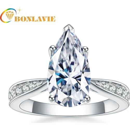 BONLAVIE Large Pear Shaped Zircon Arm with Round Zircon 925 Silver Ring Classic Wedding Bands