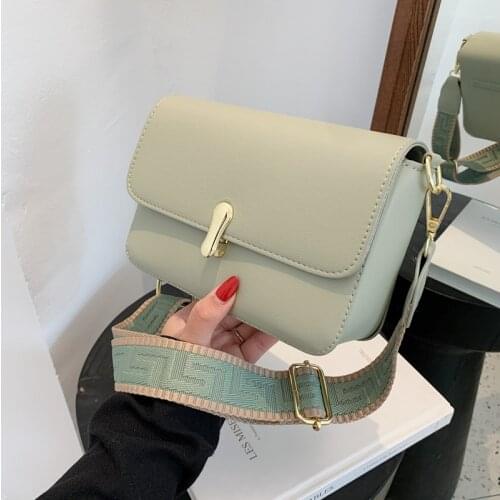 High-quality Ladies Simple Casual Wide Shoulder Strap Small Square Bag 2021 New Fashion One-shoulder Underarm Messenger Bag