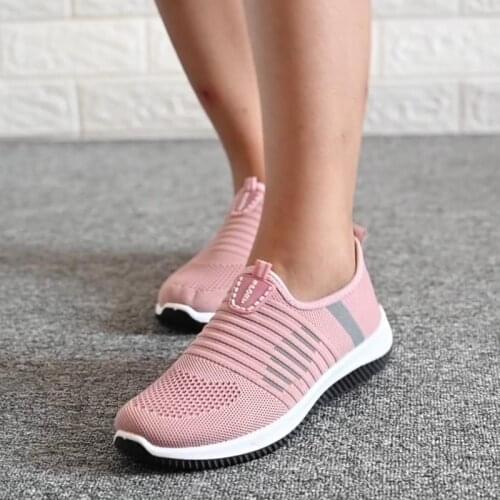 Women Flat Sole Shoes, Slip-on Casual Female Slippers, Soft And Breathable Mesh, Smooth Design, Comfortable And Adaptable