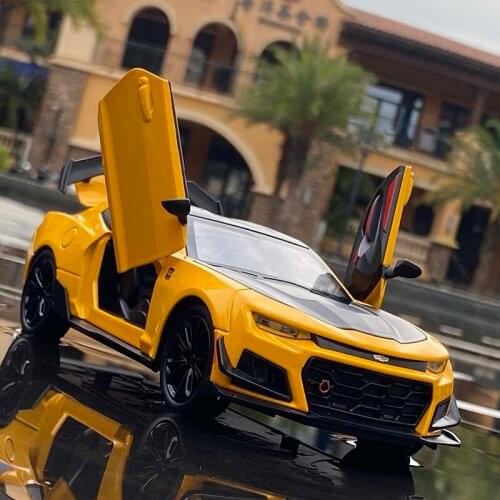 1:24 Chevrolet Camaro Alloy Car Model Diecast Toy Vehicle High Simitation Sound and light Cars Toys For Children Kids Xmas Gifts
