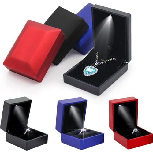 LED Light Packaging Jewelry Box Ring Display Ring Earrings Bracelet Pendant Plush Wedding Gift Box
