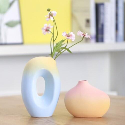 Nordic Gradient Irregular Ceramic Vase Modern Hydroponic Flower Arrangement Art Vase Girl Room Creative Ornaments Home Decor
