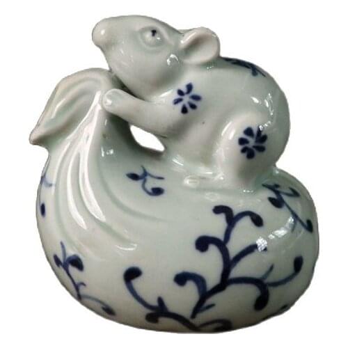 Chinese porcelain blue and white money figure pattern blessing mouse dripping water