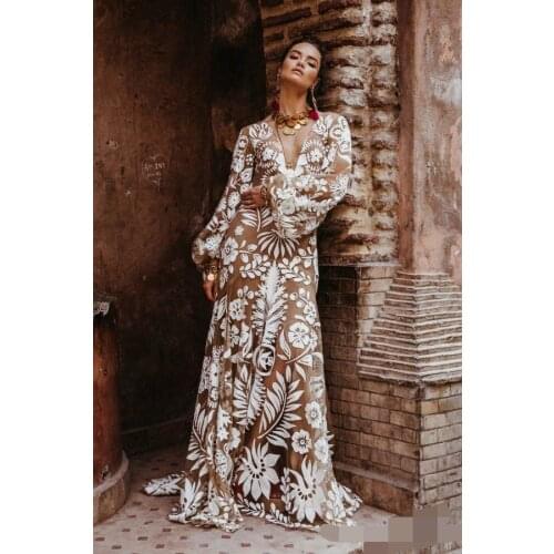Vintage Bohemian Wedding Dresses Sexy Backless Sweep Train A Line Appliqued Boho Lace Bridal Gowns V Neck Long Sleeve Country We