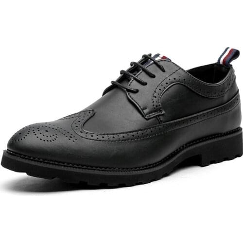 Mens Brogue Leather Business Dress Shoes Men Fashion Classic Designer Formal Oxfords Wedding Shoes Mens Evening Pointed Shoes