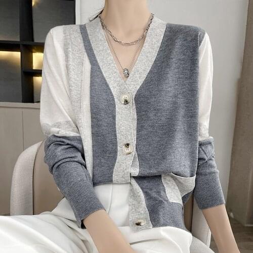 2021 Spring New V-Neck Cashmere Cardigan Color-Blocking Knitted Jacket Women' Short Large Size Wild Fashion Korean The Base Coat