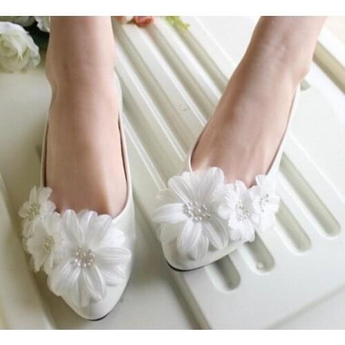 White flowers wedding shoes women flat heel sweet handmade beautiful bridal shoes plus sizes flats bridesmaid shoes