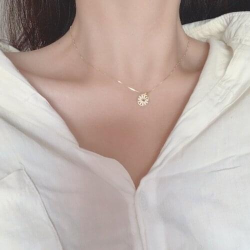 2021 New Simple Round Geometry Cubic Zircon Necklace Gold Color Sunflower Clavicle Chain Charm Necklace For Women Jewelry Gift