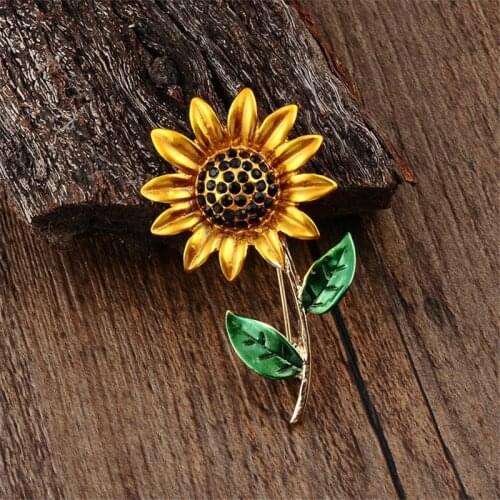 1 pcs Vintage Metal Bright Color Sunflower Brooches Men Women Cute Enamel Collar Pins Cloth Accessories Alloy Brooch Pin Jewelry