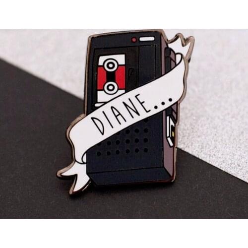 YAOJIE Twin Peaks Diane Tape Recorder Brooch Pins Enamel Metal Badges Lapel Pin Brooches Jackets Fashion Jewelry Accessories