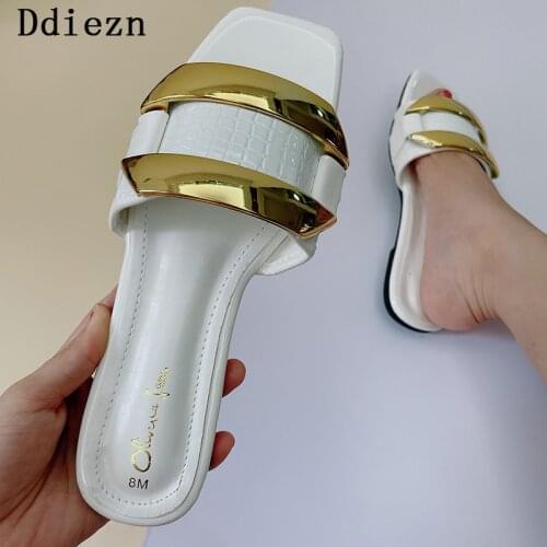 Slippers Women Flip Flop Summer Shoes 2021 New Casual Beach Flip flops Slides Female Metal Decoration Flat Square Toe Flip-flops