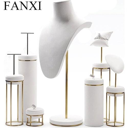 Oirlv New Arrival Jewelry Display Leather Necklace Earring Bracelet Display Stand with Metal Base Jewelry Necklace Bust Rack