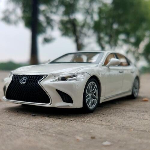 1:32 LEXUS LS500H Alloy Car Model Diecast Metal Toy Vehicles Car Model High Simulation Sound Light Collection Childrens Toy Gift