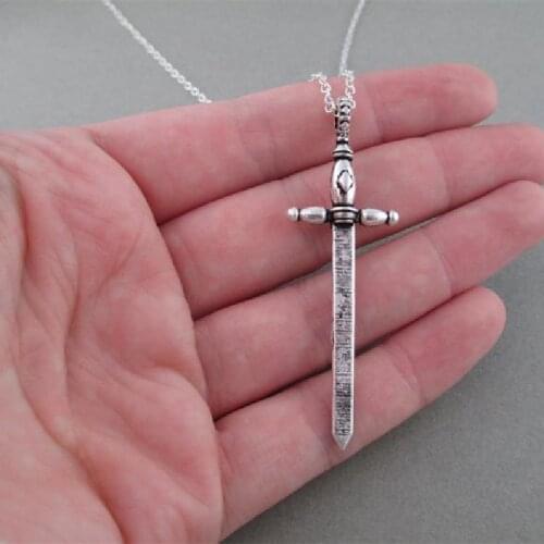 Goth Punk Sword Pendant Necklace Medieval Fantasy Unisex Jewelry Gifts Gothic Charm Fashion Men Delicacy Women Gift Torque