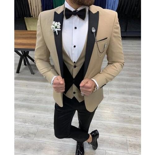 Slim Fit Formal Men Suits for Wedding with Black Peaked Lapel Groom Tuxedos 3 Pieces Male Fashion Jacket Vest Pants 2021